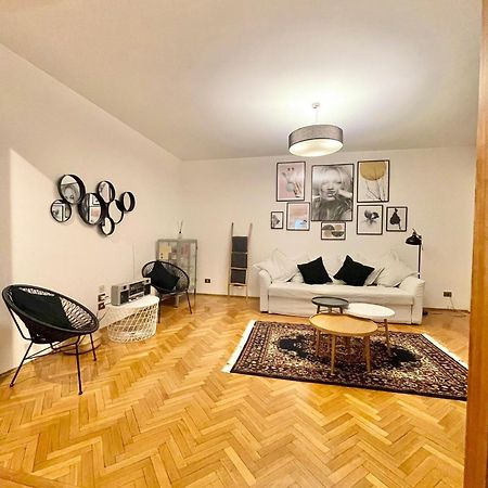 Residenza Xxx Aprile Appartement Meran Buitenkant foto